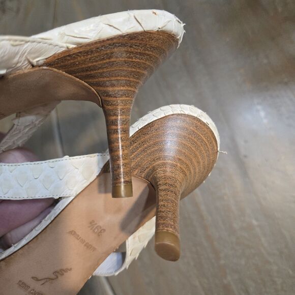 Rene Caovilla Crystal Gold Mules Sandals With Rhinestone Size 39.5 New - Picture 9 of 10